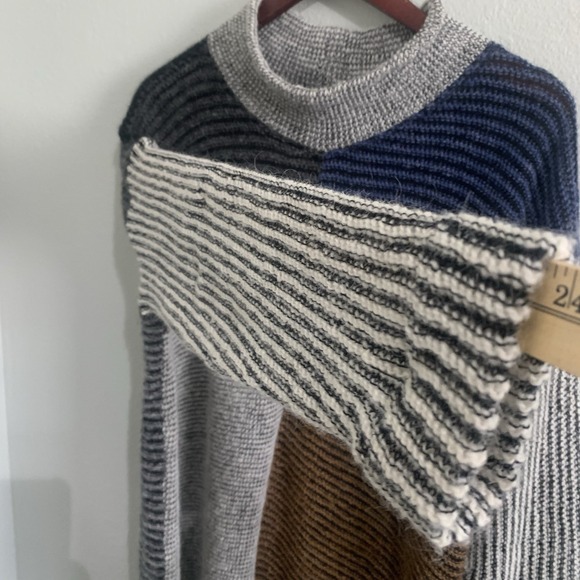 Uterqüe Oversized Colorblock Knit Sweater-Made In Iceland- Loose Gauge Laganlook - Picture 8 of 15